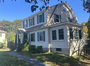 83 Main St, York, ME 03909
