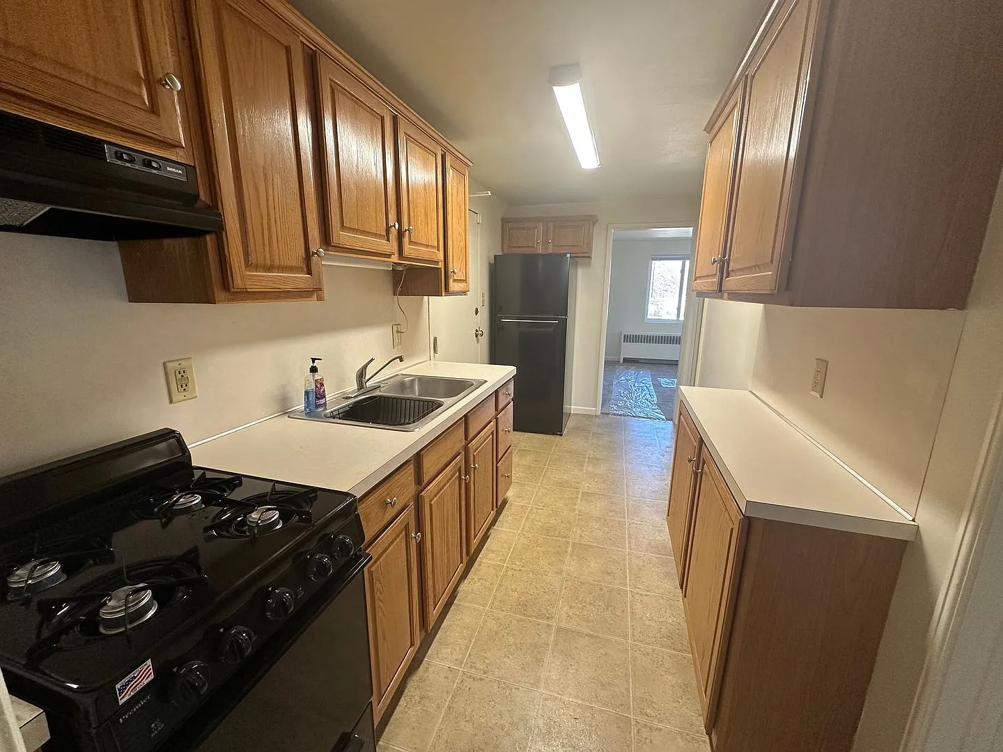 743-746 Skyline — Photo 3