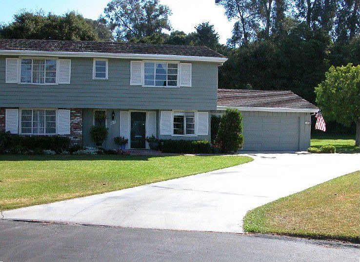 1st image of 4517 Carriage Hill Dr
