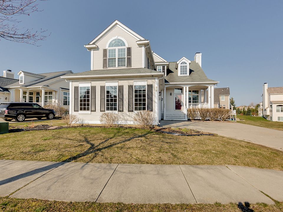 1st image of 99 Fountain Cres