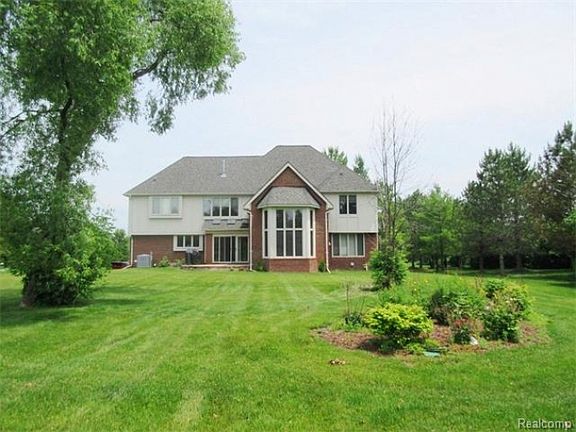 5th image of 7261 Heron Way #1