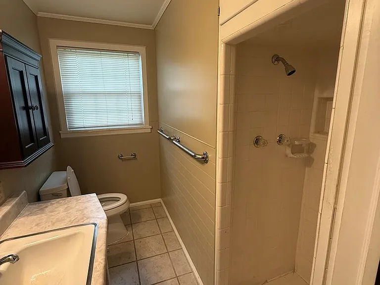 1010 Blount Ave — Photo 16