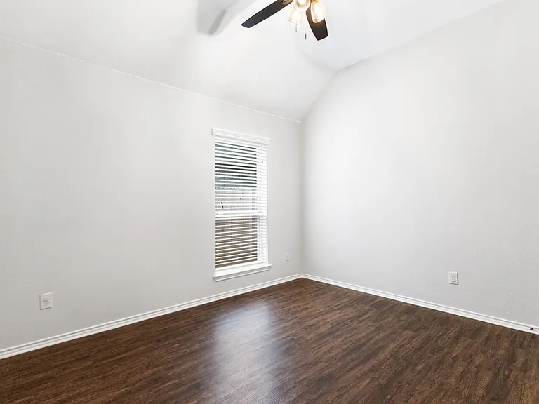 2185 Range Rd — Photo 20