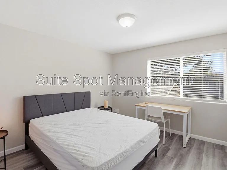 160 Harrison Ave #E3 — Photo 21