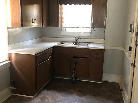 2nd image of 12341 Chesterfield Ave #2