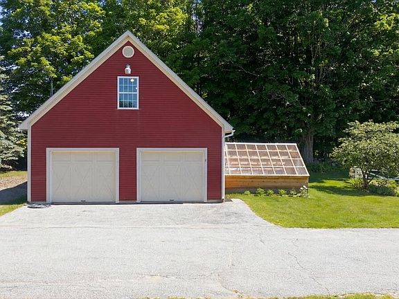 5th image of 641 N Parish Road