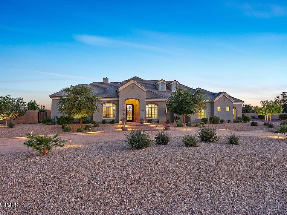 1st image of 20213 W AMELIA Avenue