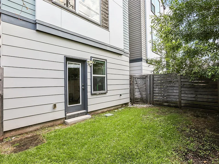1416 Waterloo Shore Ln #3 — Photo 23