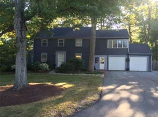 4 Hutton Rd, Dover, MA 02030