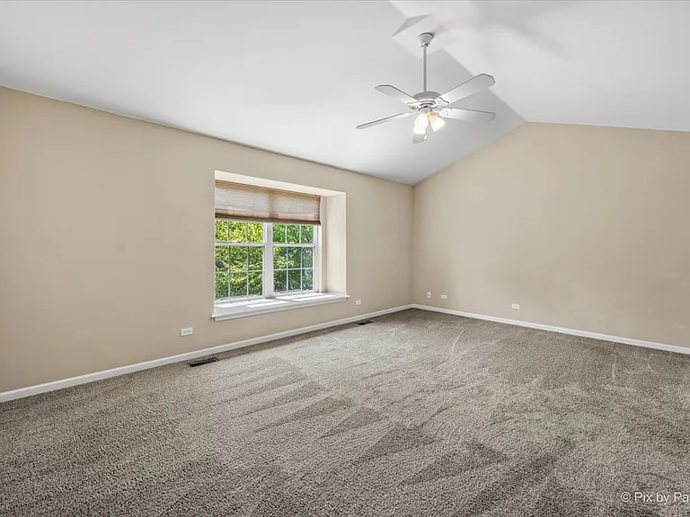 1058 E Danbury Dr — Photo 20