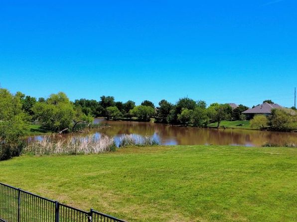 15800 San Nicolas Dr, Edmond, OK 73013
