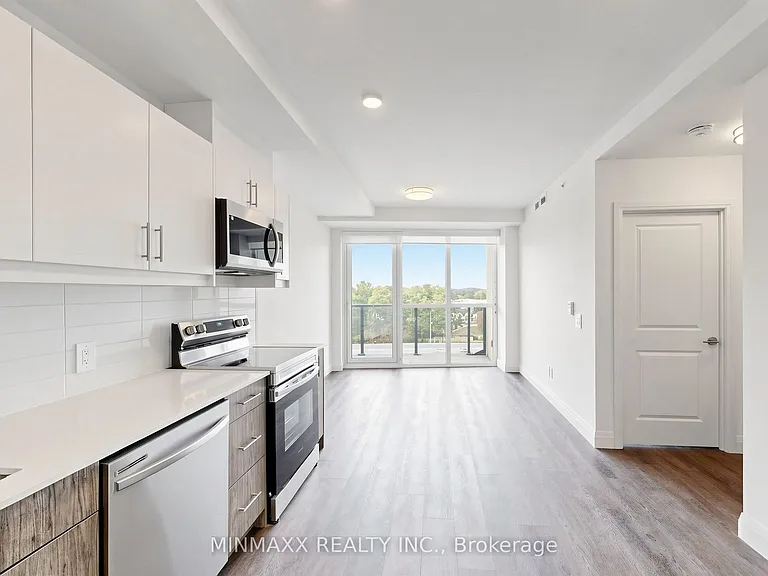 1333 Weber St E #710 — Photo 8