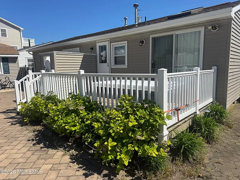 128 San Fernando Dr — Photo 12