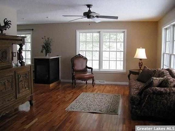 3rd image of 7435 NW Gardenwood Lane