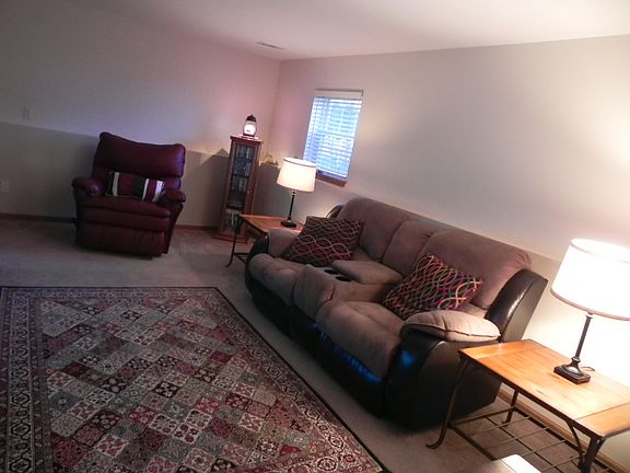 2nd image of 936 Iyla Ave