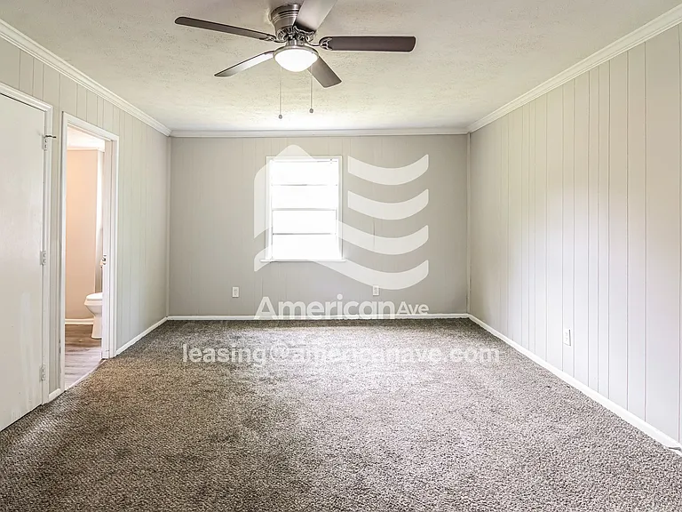 896733_008_main_bedroom_7.jpg
