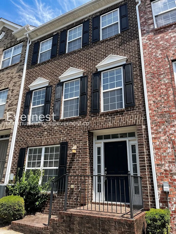 2 bed, 2.5 bath, 1646 sqft, $2,255 — Photo 1