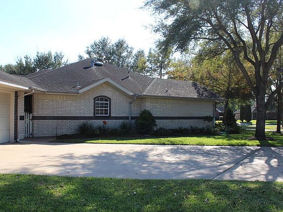 2nd image of 1308 Edgebrook Dr