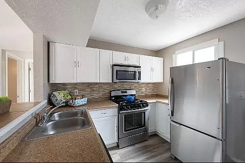 W Sky St SW — Photo 3