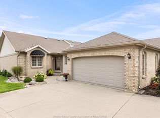 41 Cherokee Ln, Leamington, ON N8H5G5