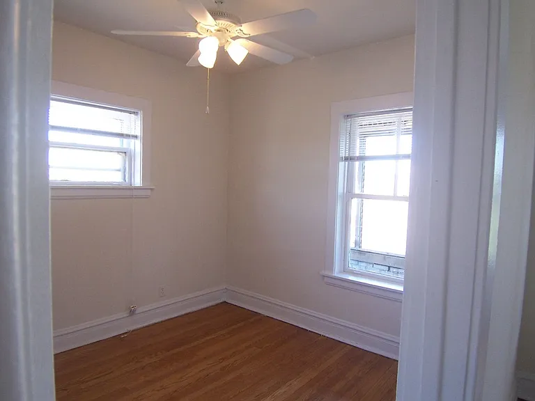 1913 W Cullom Ave #3 — Photo 8