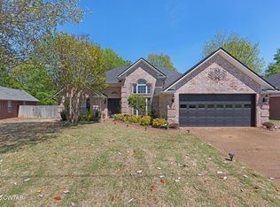 192 Cotton Ridge Dr, Jackson, TN 38305
