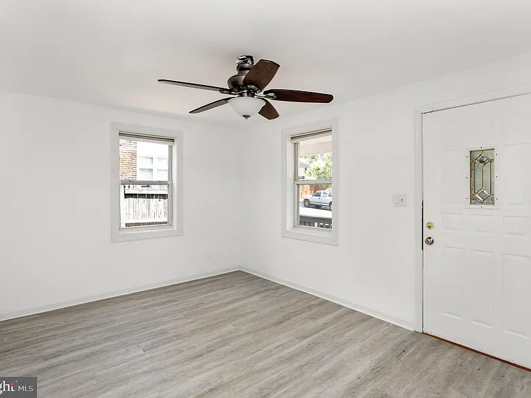 2446 S Nelson St — Photo 5