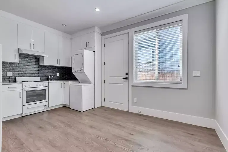 9071 Steveston Hwy — Photo 2