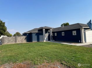 150 E Fir St, Connell, WA 99326