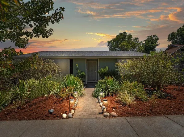 4033 54th St, Sacramento, CA 95820