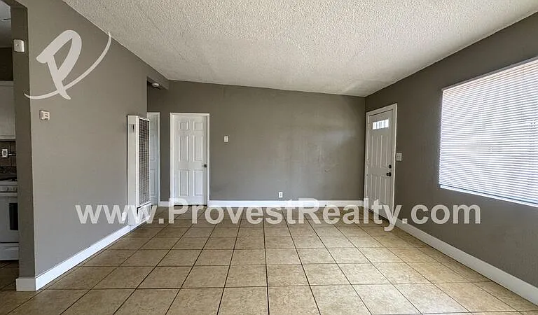 12079 Sand Ave — Photo 5