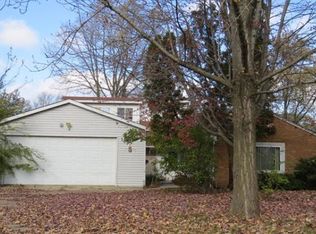 169 S Pinecrest Rd, Bolingbrook, IL 60440