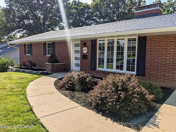 3rd image of 621 Norris Dr