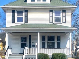 46 Roslyn St, Rochester, NY 14619