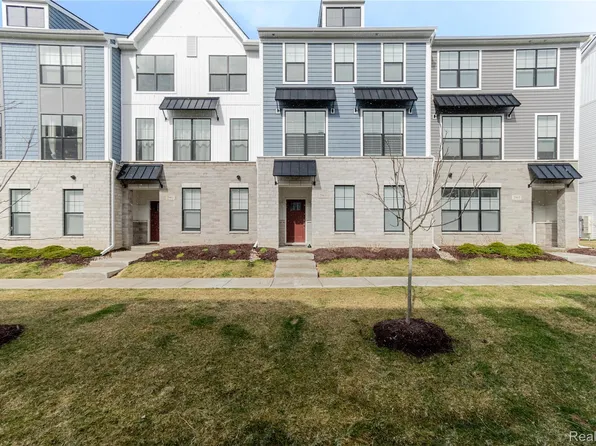 2963 Aughton Rd, Ann Arbor, MI 48105