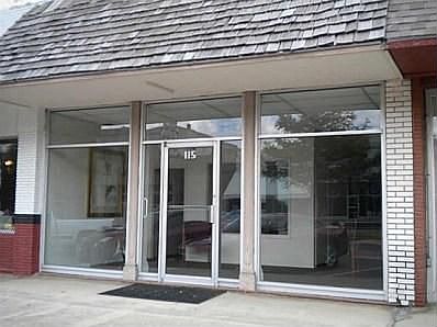 1st image of 115 E Main St
