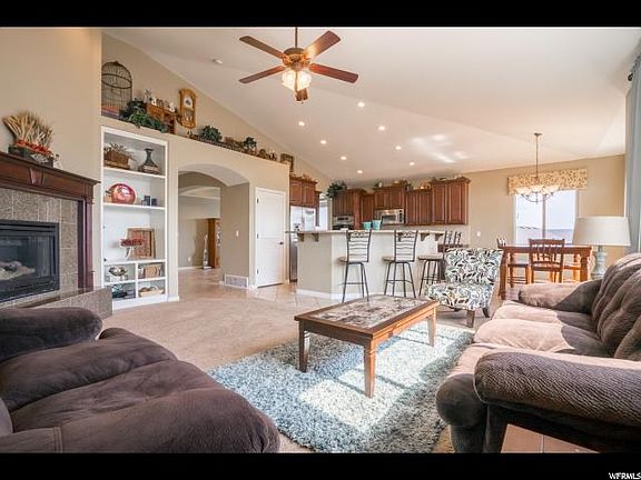 5th image of 1286 S Meadow Crest Way