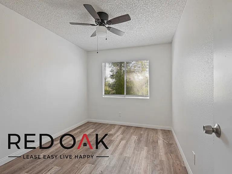 1215 D St #D101 — Photo 15