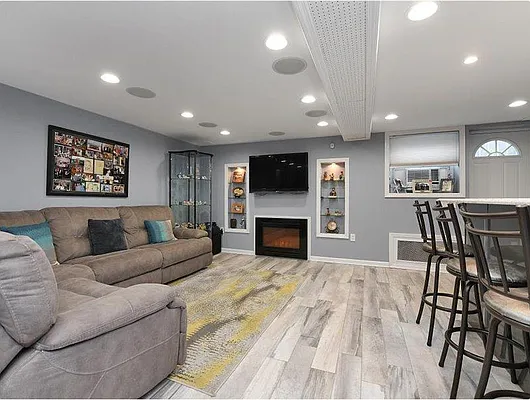 Rented by Douglas Elliman | media 7