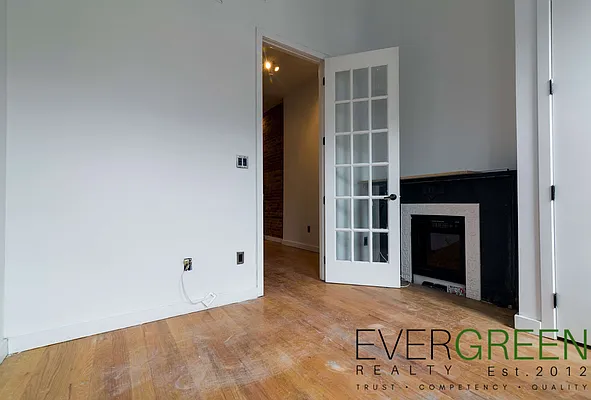 Rented by Pinn Realty | media 23