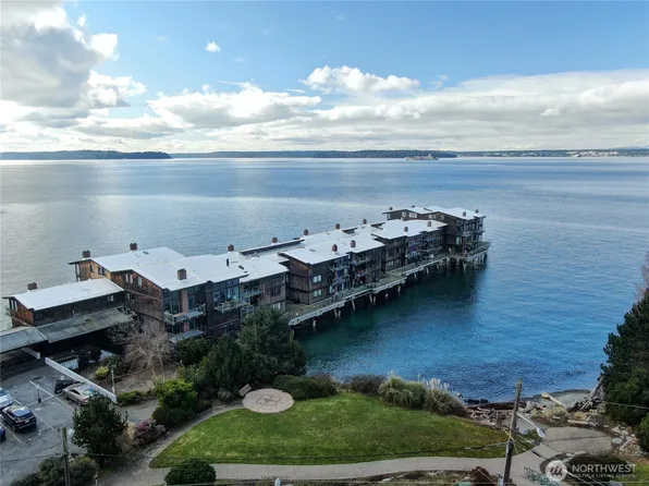 3717 Beach Drive SW #203, Seattle, WA 98116