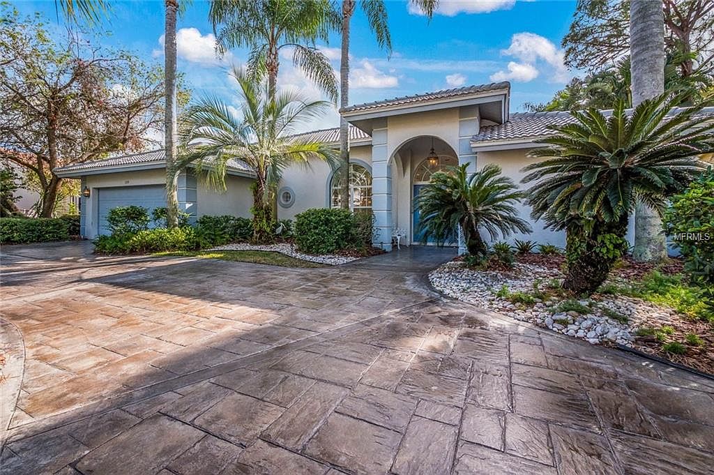 3774 Surrey Ln, Sarasota, FL 34235 | Zillow