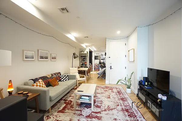 Rented by Rennit Inc. | media 4