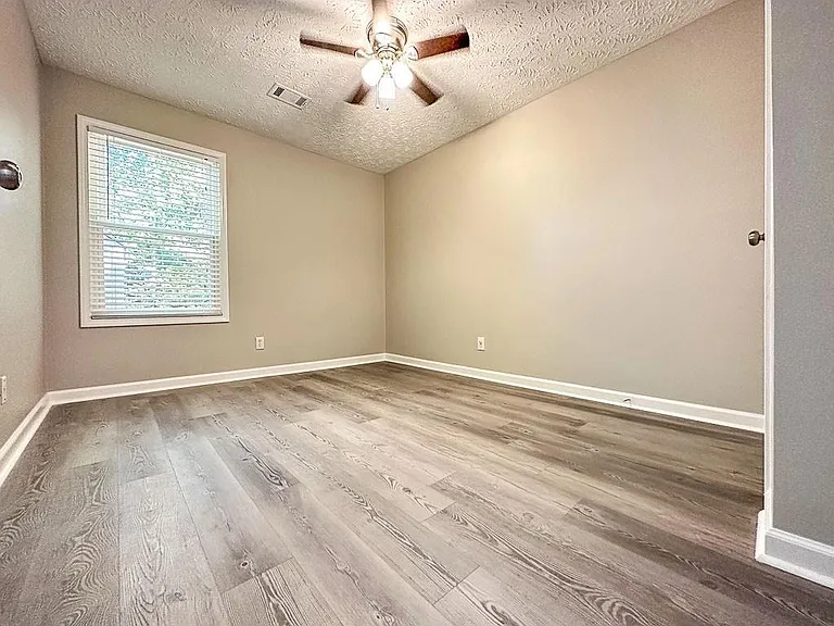 2747 Highland Rdg NW — Photo 19