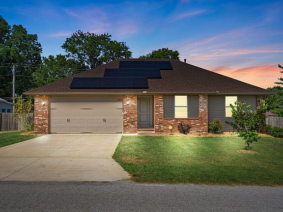 2nd image of 531 S Forest Lane