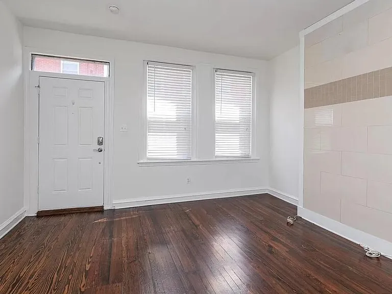 1316 N Hollywood St — Photo 9