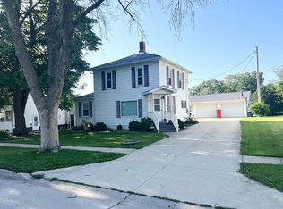 204 W 6th St, Riceville, IA 50466