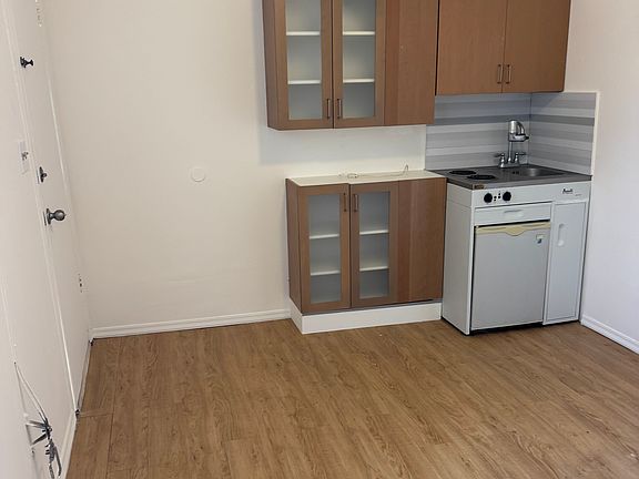 3rd image of 10119 Braddock Dr