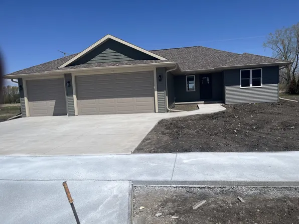 378 Pauls Pl, Oshkosh, WI 54904