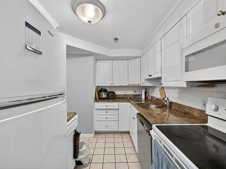 68 Jericho Rd #68 — Photo 2